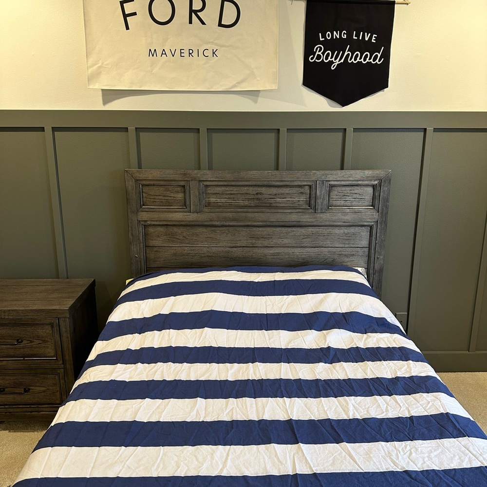 Pottery barn full-queen navy rugby duvet
